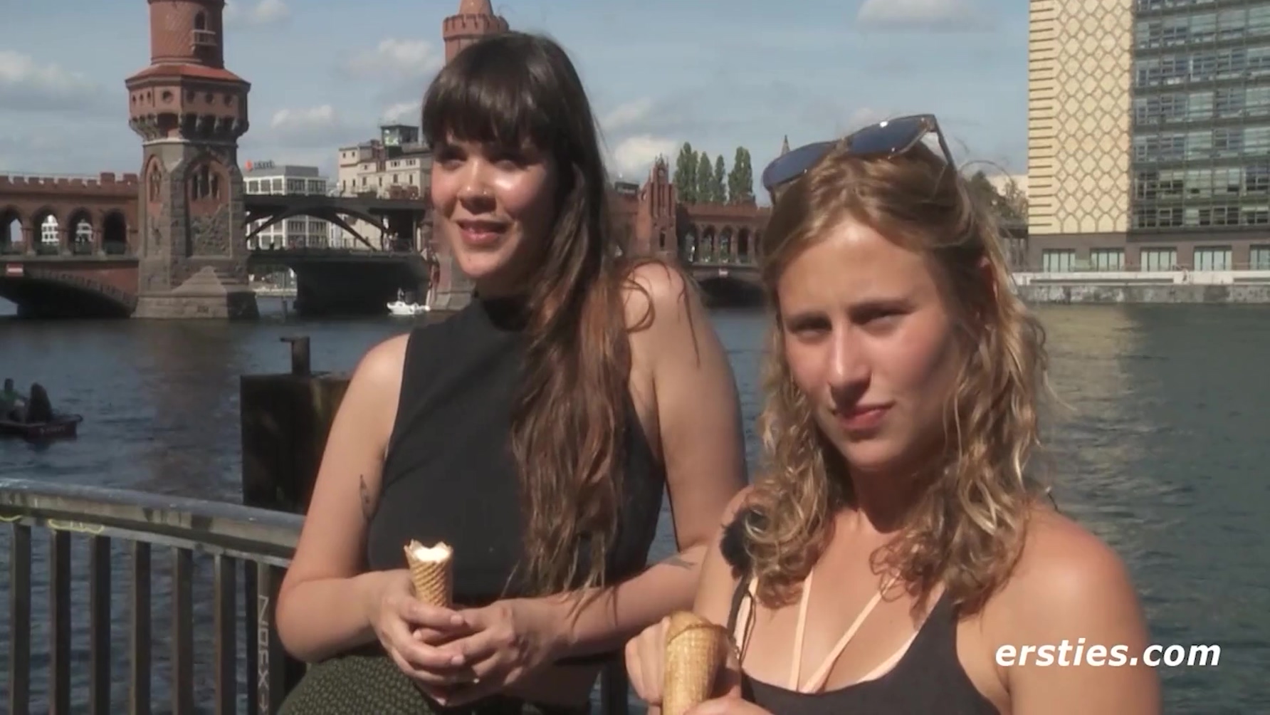 Things Get Hot When Blake & Lindsey Come Together For Lesbian Fun With Lindsey Cruz